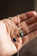 Load image into Gallery viewer, 18&quot; Onyx Necklace
